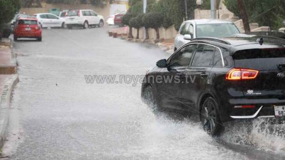 أمطار غزيرة وتحذير من ارتفاع منسوب المياه في بعض المناطق بالأردن