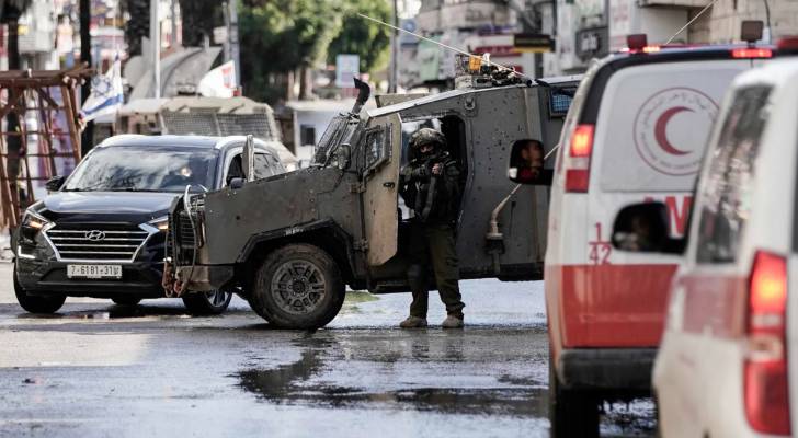 إصابة فلسطينيين برصاص الاحتلال لدى اقتحام نابلس