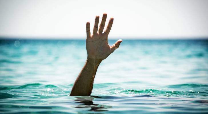 الدفاع المدني ينقذ طفلة تعرضت لحادثة غرق في الزرقاء