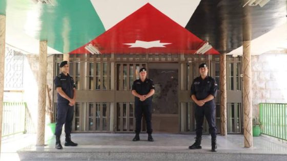 المشهد المعاصر | الأمن العام: القوة الأمنية تستكمل استلام واجب الانتخابات النيابية وتباشر عملها في المحافظات