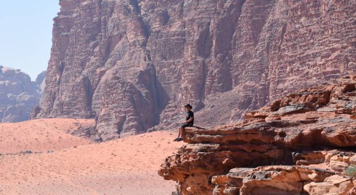 طقس مناسب للجلسات الخارجية في الأردن الخميس