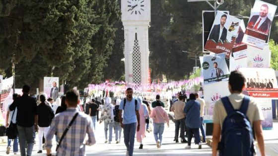 المشهد المعاصر | “التعليم العالي” توضح حول احتمالية تحويل دوام طلبة الجامعات “عن بعد”