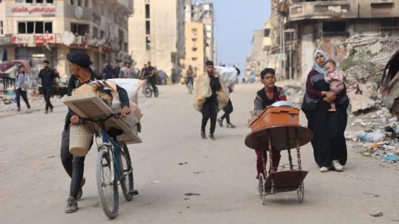 المشهد المعاصر | مراسل رؤيا: جيش الاحتلال يصدر أوامر إخلاء جديدة لسكان بيت لاهيا شمال غزة