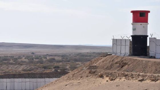 المشهد المعاصر | رويترز: عشرات الجنود السوريين يعبرون إلى العراق