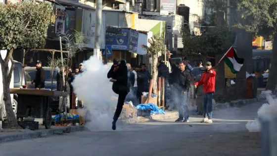 المشهد المعاصر | مراسل رؤيا: مواجهات في مخيم بلاطة عقب اقتحام قوات الاحتلال