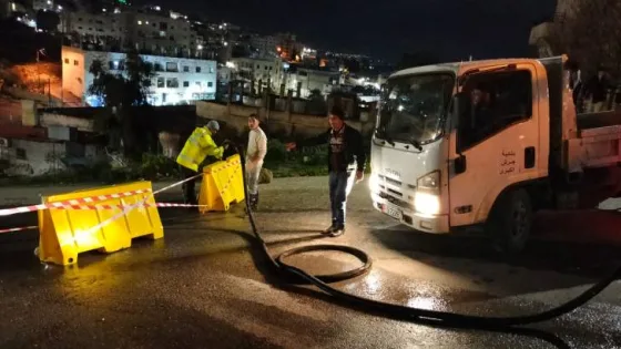 المشهد المعاصر | بلدية جرش الكبرى تغلق شارعا فرعيا إثر تصدعات بالإسفلت نتيجة الأحوال الجوية الأخيرة