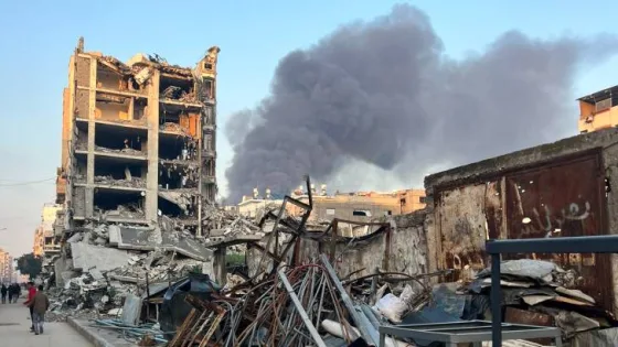 المشهد المعاصر | الدفاع المدني بغزة: حريق هائل يندلع في مخازن تحتوي مواد تموينية غربي مدينة غزة