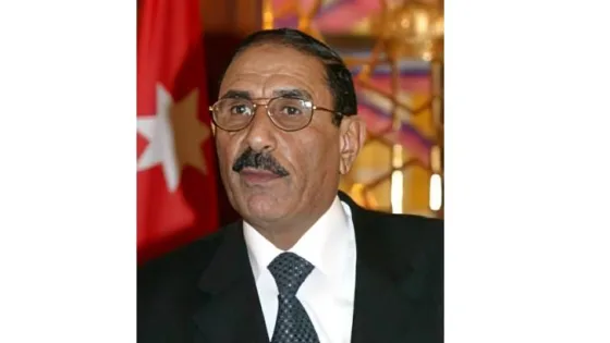 المشهد المعاصر | العيسوي ينقل تمنيات الملك وولي العهد للوزير الأسبق الطراونة بالشفاء العاجل