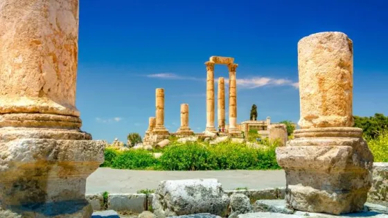 المشهد المعاصر | “طقس العرب”: طقس ربيعي معتدل في الأردن قبل تأثير كتلة هوائية حارة نسبيا