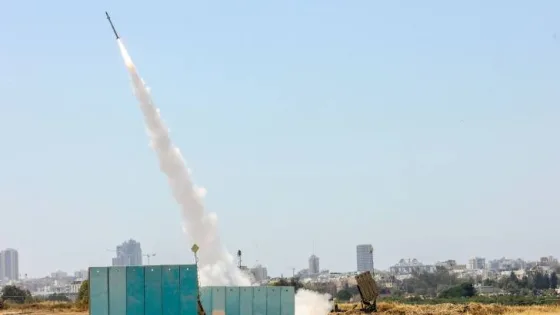 المشهد المعاصر | إعلام عبري: اعتراض صاروخ أطلق من قطاع غزة في منطقة كيسوفيم
