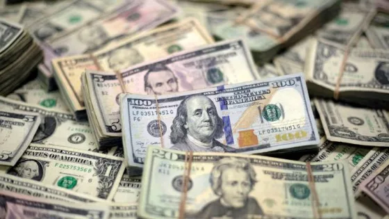 المشهد المعاصر | الدولار يرتفع بعد صدور قرار قضائي يمنع ترمب من فرض رسوم جمركية على واردات دول أخرى