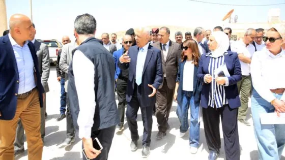 المشهد المعاصر | العيسوي يتفقد مشاريع تنموية في محافظة الزرقاء ضمن المبادرة الملكية لإعادة تأهيل وتطوير منطقتي تلال الفوسفات ووادي العش