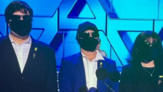 المشهد المعاصر | الموساد يكرم منفذي عملية “البيجر” ضد حزب الله ويكشف تفاصيل تعرض لأول مرة
