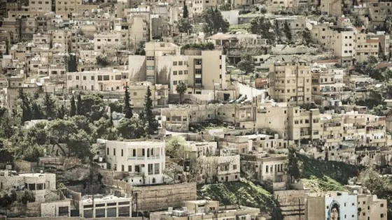 المشهد المعاصر | بيان من وزارة العمل بشأن تصاريح مهنة”عامل خدمات عمارة”