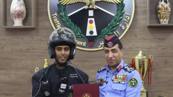 المشهد المعاصر | مدير إدارة السير يكرم عريفا لتعامله السريع مع حريق مركبة في عبدون