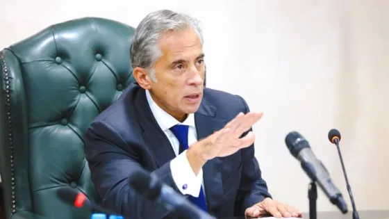 المشهد المعاصر | مندوباً عن الملك.. رئيس الوزراء يشارك بمؤتمر القمة العربية والقمة التنموية الاقتصادية والاجتماعية في بغداد