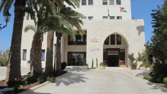 المشهد المعاصر | الحكومة توافق على تغطية فوائد القروض الجديدة لمكاتب السياحة والفنادق لإنقاذ القطاع من آثار الأزمات