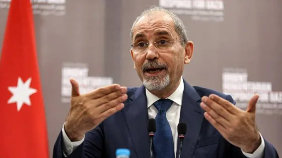 المشهد المعاصر | الصفدي ووزير الخارجية العراقي يشددان ضرورة حماية المنطقة من تبعات الانزلاق نحو حرب إقليمية