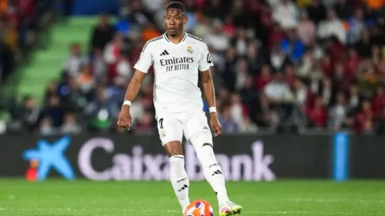 المشهد المعاصر | ريال مدريد لا يخطط لتجديد عقد ديفيد ألابا في الوقت الحالي