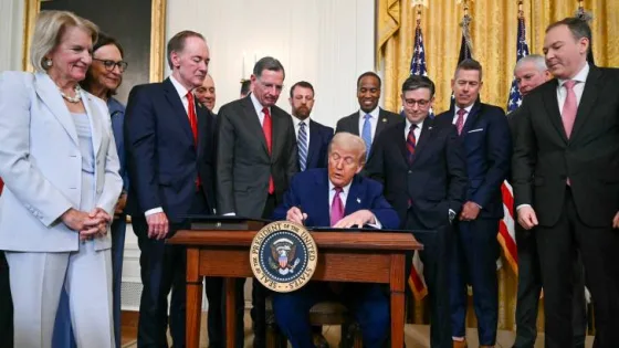 المشهد المعاصر | واشنطن بوست: إدارة ترمب أبلغت تل أبيب بعدم تقديم أي دعم عسكري لهجوم محتمل على إيران