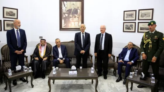المشهد المعاصر | مندوبا عن الملك وولي العهد .. العيسوي يعزي آل سليمان