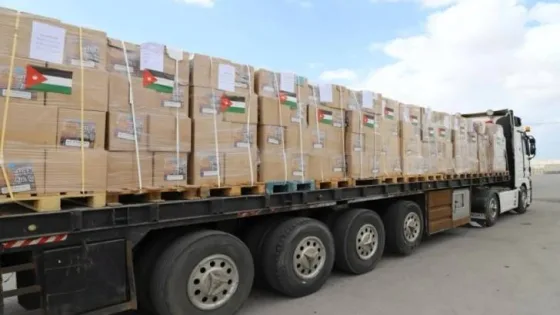 المشهد المعاصر | الأردن يسير 60 شاحنة محملة بالمواد الإغاثية للأهل في غزة