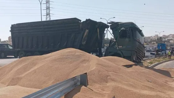 المشهد المعاصر | الأمن العام يكشف تفاصيل عن حادث تدهور مركبة شحن وقع على طريق المطار