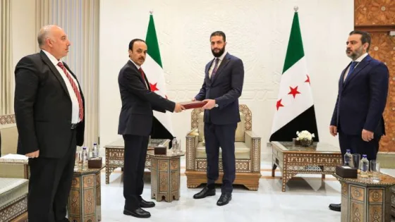 المشهد المعاصر | الشرع يتسلم التقرير النهائي للجنة التحقيق في أحداث الساحل السوري
