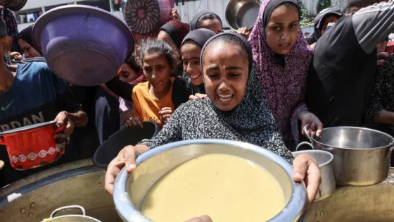 المشهد المعاصر | تحذير من “مقتلة جماعية مرتقبة” بحق أطفال غزة وسط تفاقم أزمة الغذاء والدواء