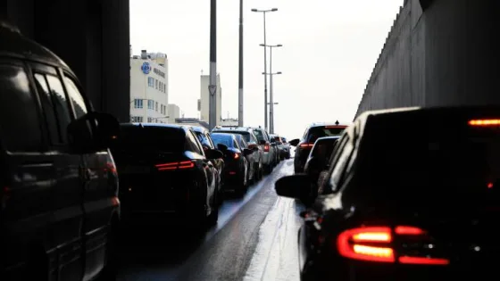 المشهد المعاصر | حادث مروري يتسبب بكثافة مرورية على شارع الحزام حرم إشارة التطوير الحضري/ماركا في عمان