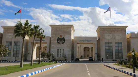 المشهد المعاصر | عشيرة الابراهيم تُثني على إجراءات التحقيق في وفاة ابنها وتؤكد الدعم للأجهزة الأمنية