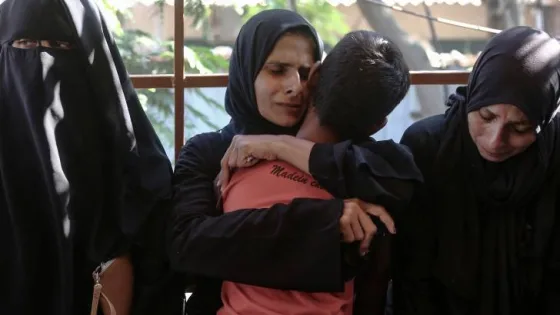 المشهد المعاصر | مستشفيات غزة: 38 شهيدًا في غزة بنيران الاحتلال منذ فجر الأحد بينهم 24 من منتظري المساعدات