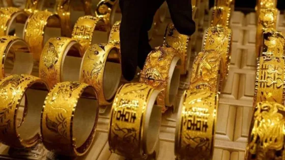 المشهد المعاصر | أسعار الذهب تتراجع عالمياً مع بداية تعاملات الأسبوع