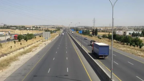 المشهد المعاصر | الأردن يُطلق استثمارًا جديدًا للوحات الإعلانية على طريق المطار قيمته 2.65 مليون دينار
