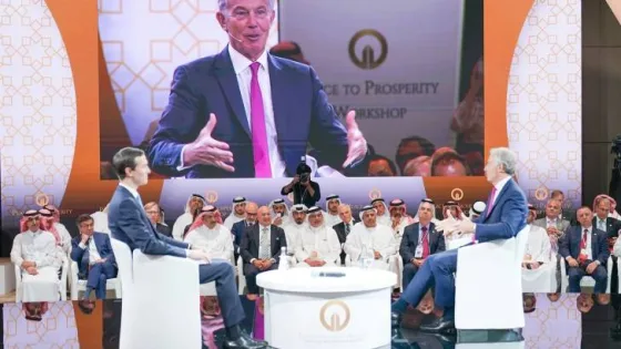 المشهد المعاصر | بلير وكوشنر يقدمان لترمب خطة ما بعد الحرب في غزة خلال اجتماع البيت الأبيض