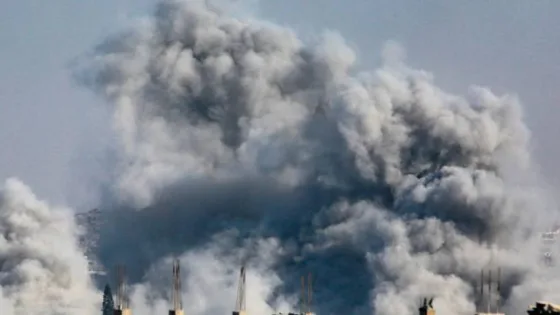 المشهد المعاصر | في انتهاك جديد للمرافق الطبية.. استشهاد صحفيين بقصف للاحتلال استهدف مجمع ناصر الطبي
