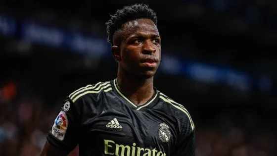 المشهد المعاصر | فينيسيوس يُفاجئ ريال مدريد ويُجمّد مفاوضات التجديد