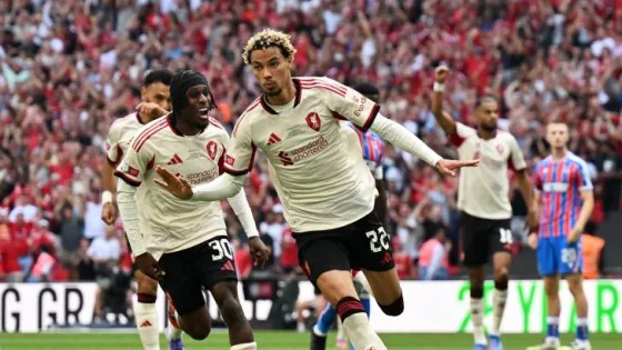 المشهد المعاصر | ليفربول يفوز على بورنموث برباعية مثيرة في افتتاح الدوري الإنجليزي