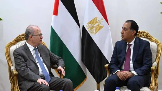 المشهد المعاصر | مؤتمر صحفي مشترك لرئيس الوزراء الفلسطيني ووزير الخارجية المصري على معبر رفح