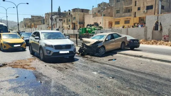 المشهد المعاصر | حادث سير ثلاثي يربك حركة السير على شارع الجيش في عمّان