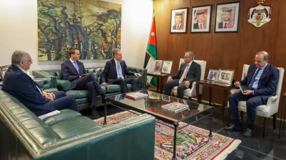 المشهد المعاصر | رئيس الوزراء يستقبل رئيس المنتدى الاقتصادي العالمي ويبحث تعزيز التعاون في “منتدى المستقبل 2025”
